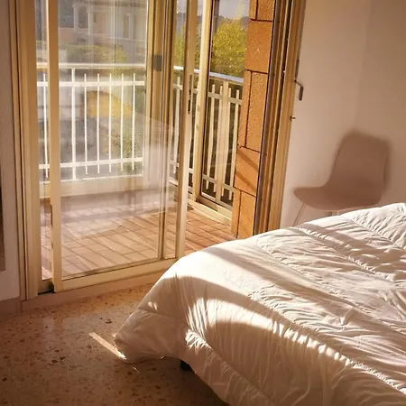 Apartment 54m2, Clim, T2, Centre Bandol, Terrasse, A Pied